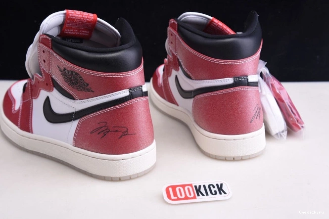 One Kick 1 TROPHY HIGH AIR OG ROOM DA2728-100 JORDAN X 0724
